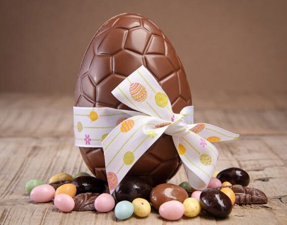 oeuf paques chocolat noeud blanc à pois