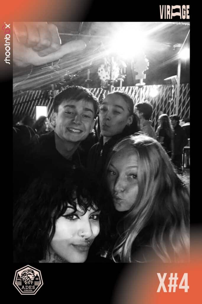 selfie photo booth ring shootnbox etudiant paris 1 ades sorbonne noir et blanc