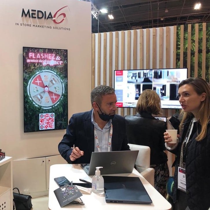 animation stand salon client café pc portable