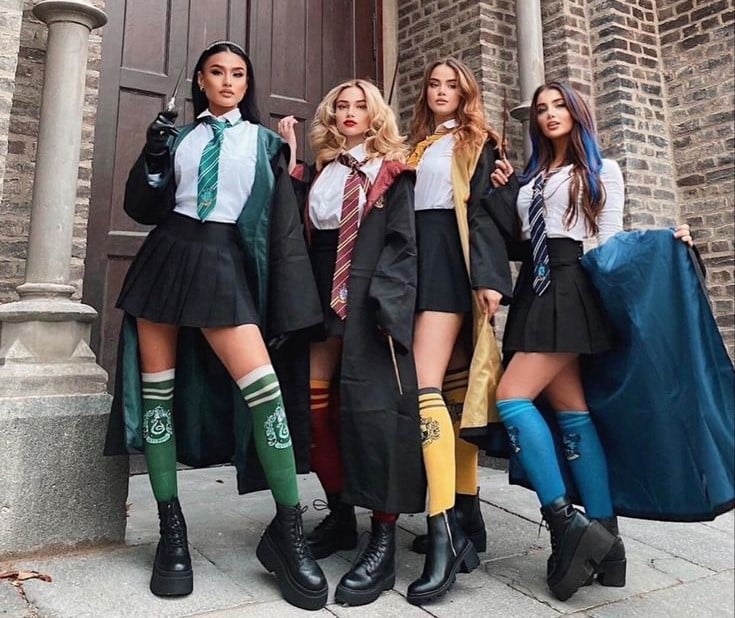déguisement sorcier univer harry potter serdaigle griffondor poufsouffle serpentard femmes cravate jupe chaussettes hautes