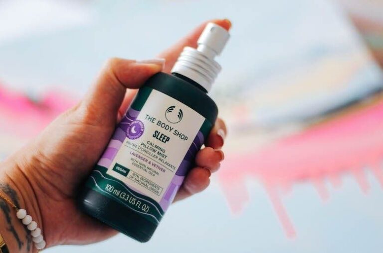 produit the body shop brume relaxante oreiller sommeil sleep lavande