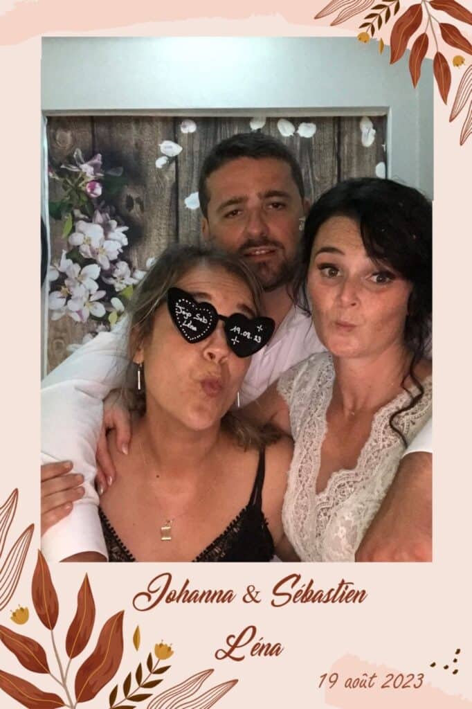 mariage fleur photocall bois johanna sebastien photobooth