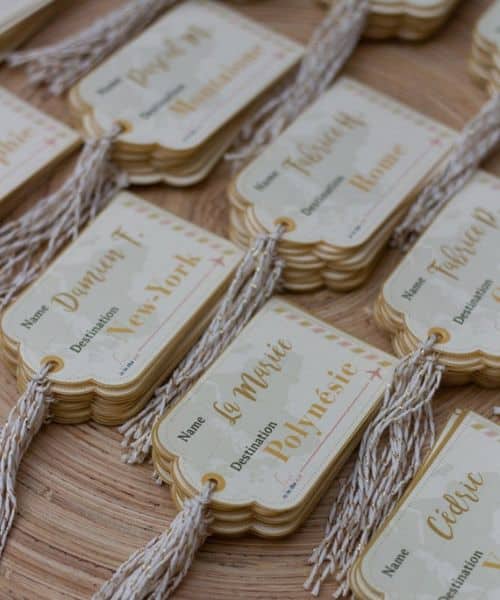 plan de table mariage étiquette bagage