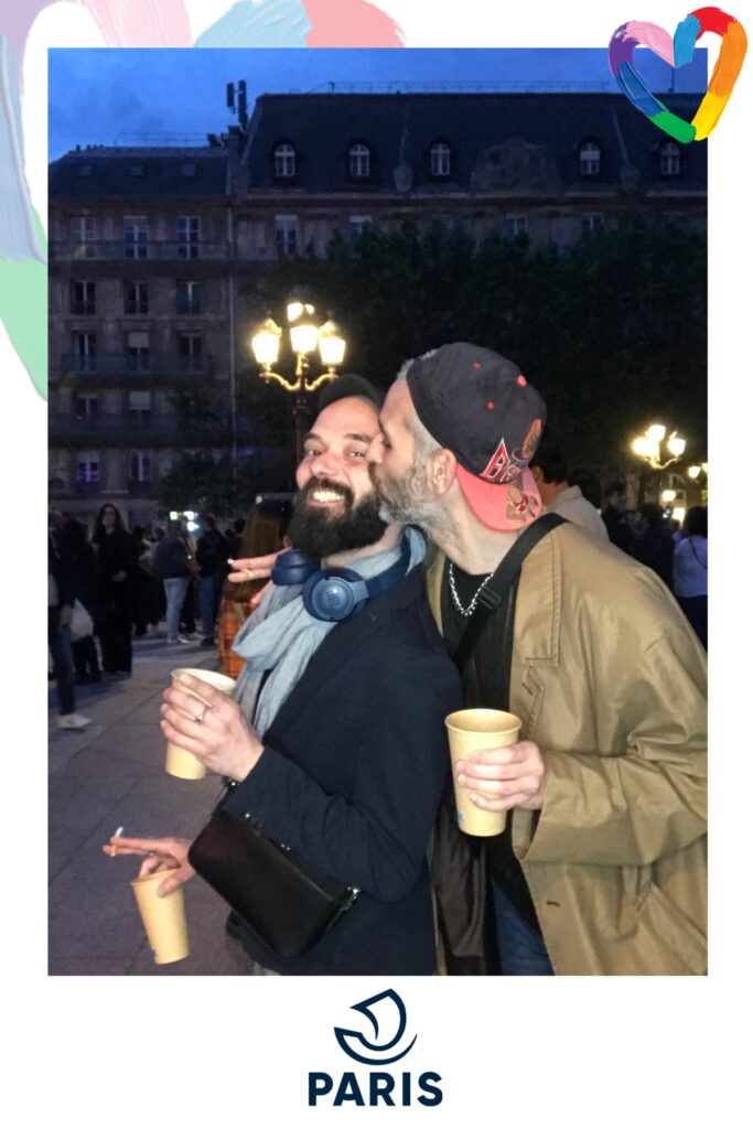 bal de l'amour photobooth tirage impression contour photo ville de paris homme gay shootnbox photobooth selfie