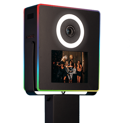 borne photo booth vegas shootnbox noir photobooth selfie professionnel de qualité écran tactile prise de vue illimitées avec impression instantanée tête photobooth kru josepho cheerz burddy